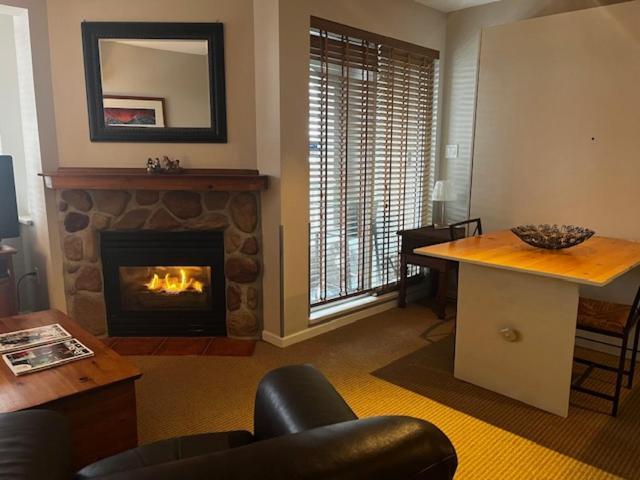 Town Plaza Suites By Golden Dreams Whistler Luaran gambar