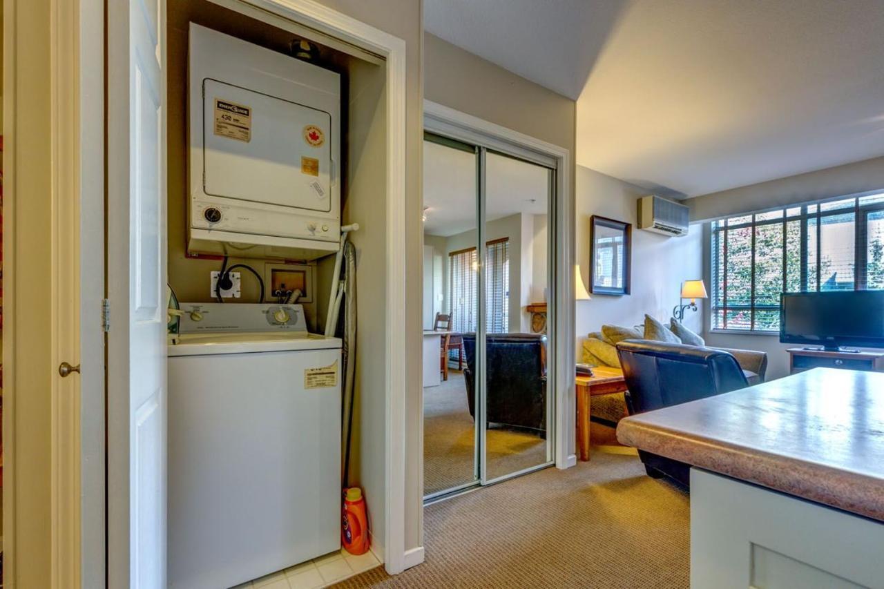 Town Plaza Suites By Golden Dreams Whistler Luaran gambar